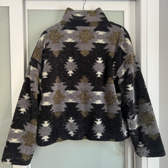 Thread & Supply Native Aztec Fleece - Picture 2 of 4